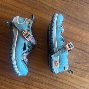 Kids Outdoor Adventure Shoes - Chaco kids water shoes green and orange